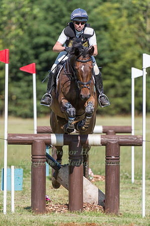 Jeanette Brakewell  riding Kec Salza