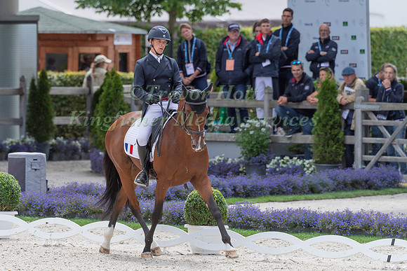 CAMILLE LEJEUNE AND GOOD SIZE DES QUATRE CHENES