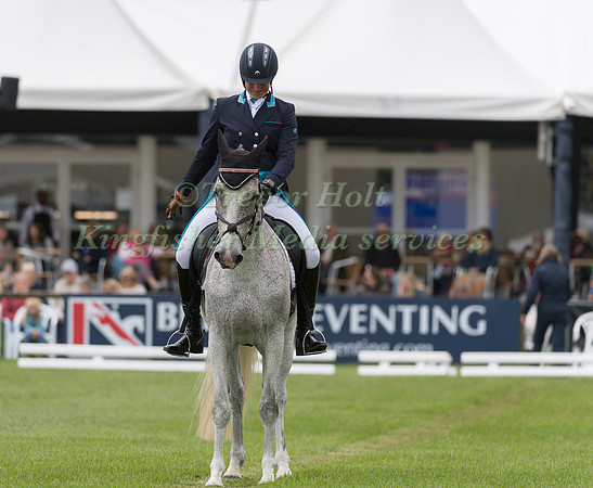 SARAH HOLMES (GBR) AND DUNGANSTOWN FLEUR