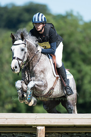 STEVE GARROD (GBR) RIDING UFONZO