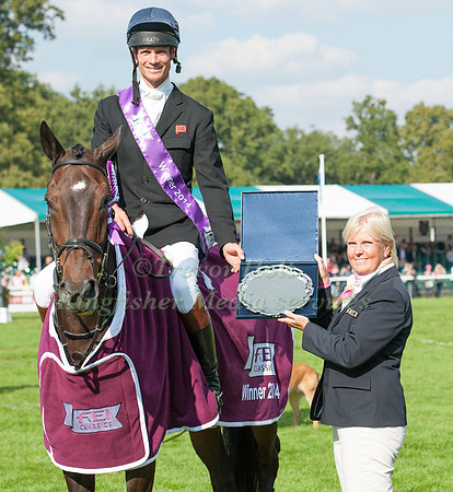 William Fox-Pitt (GBR) and Bay My Hero Win the FEI Classics trophy presented by Catrin Norinder