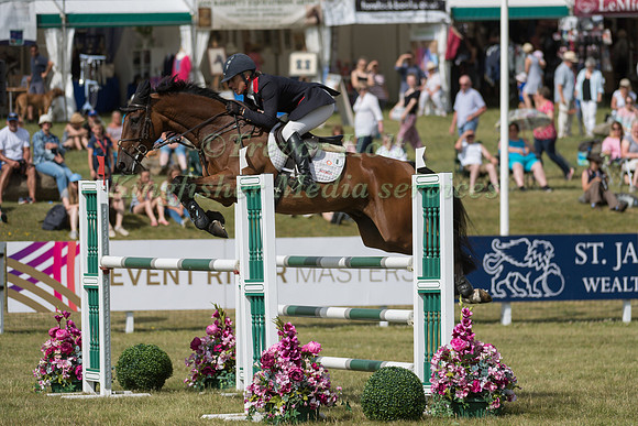 KRISTINA COOK (GBR) AND CALVINO II