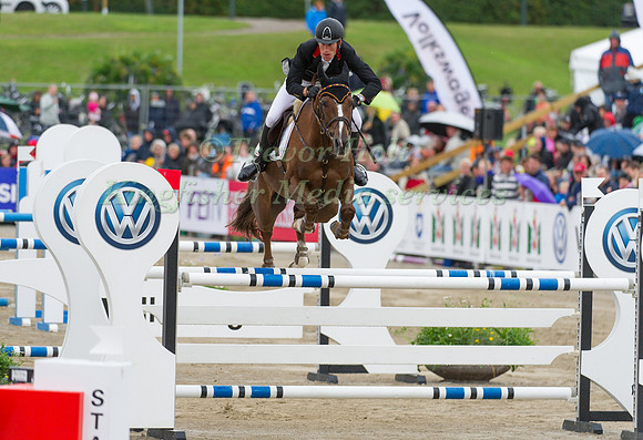 Dirk Schrade and Hop and Skip