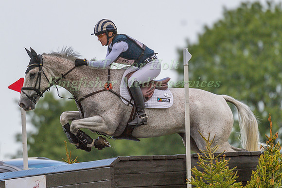 CAROLINE  POWELL (NZL) AND SINATRA FRANK BABY