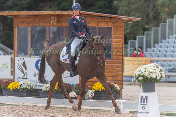 IZZY TAYLOR (GBR) AND FROG ROCK