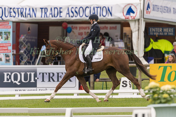 LIBBY SEED (GBR) AND WHAT A CATCH II