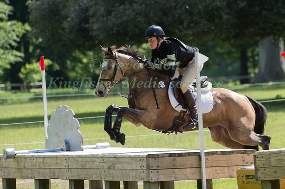 Helen  Wilson (GBR)  riding Glendun