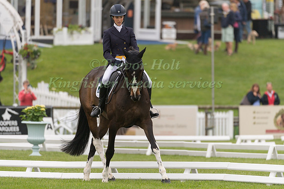 BECKY WOOLVEN (GBR) AND CHARLTON DOWN RIVERDANCE