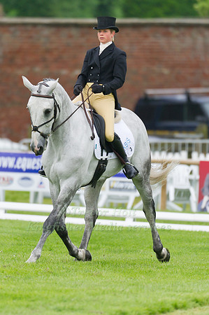Izzy Taylor and Dax Van Ternieuwbeke