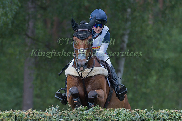 LAURA COLLETT (GBR) AND MR. BASS