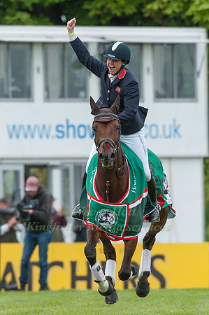 Piggy French (GBR) and  Vanir Kamira