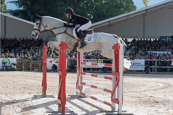 Caroline POWELL  (NZL) AND UP UP AND AWAY