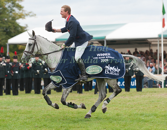 Oliver Townend and Carousel Quest on their Lap of Honour