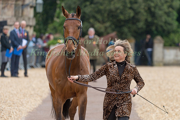 Pippa Funnell (GBR) and  Billy Walk On