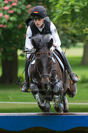 Flora  Reemtsma (GER) riding  Ikarosz