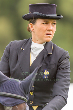 Gwendolen Fer of France riding Romantic Love