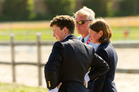 LIz Brown Tom McEwen and Yogi Breisner awaiting the result of the vets inspection in the holding box