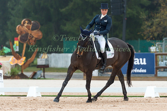 Katie O' Sullivan (IRL riding Cooley Blue Flame