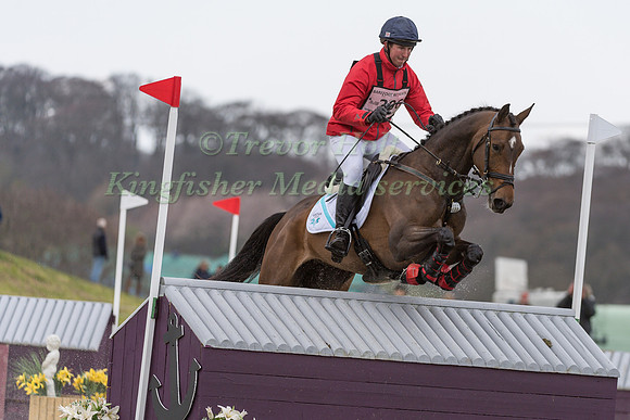 DAVID DOEL (GBR) AND FERRO POINT TAKING PART IN THE CROSS COUNTR