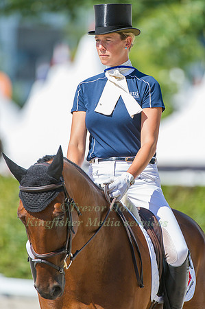 Lucy Jackson riding Willy Do