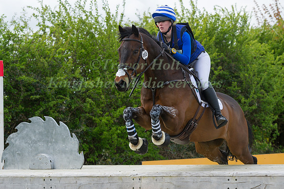 ELLA WOODHEAD  RIDING WESTWOOD MARINER