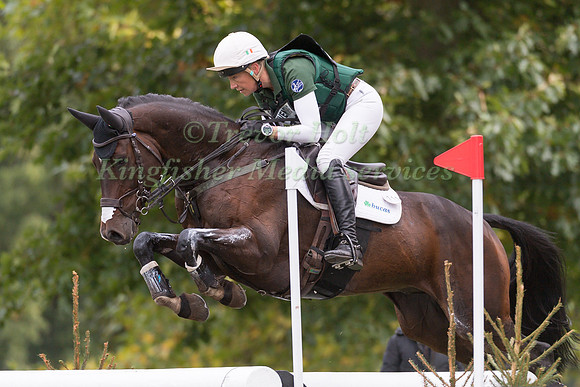 AOIFE CLARK RIDING CELUS D ERMAC Z
