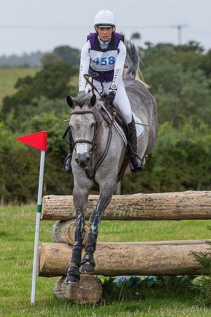 GEORGIE STRANG RIDING  DARCY DE LA ROSE