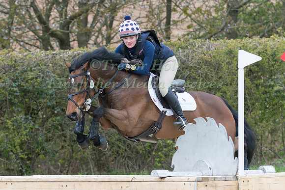ALICE HALLOWS (GBR) AND NEWFERRY IRISH MIST