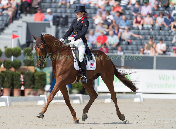 Piggy French (GBR) and Quarrycrest Echo