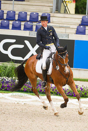 Peter Thomsen and Horseware's Barny