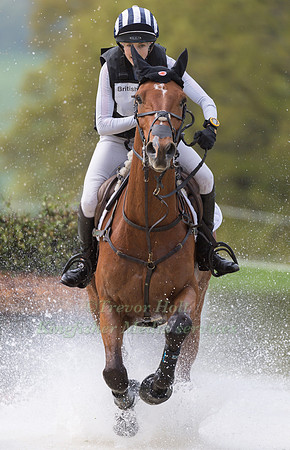 EDIE CAMPBELL RIDING  BRUNO FG