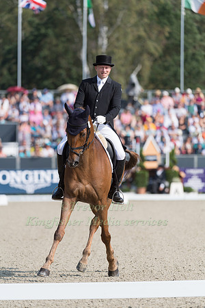 Eliska Opravilova (CZE)  and Dunkas A