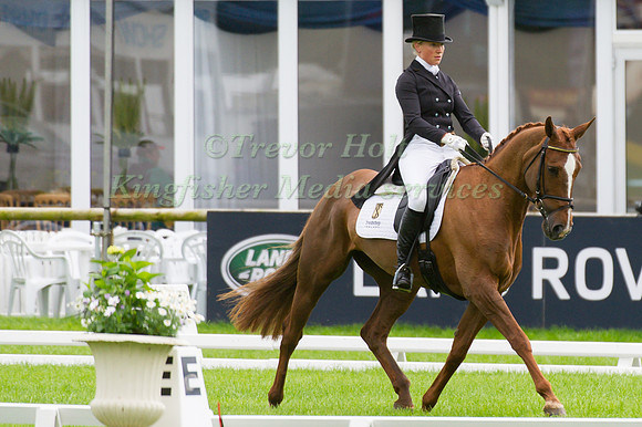 Aoife Clark and Fenyas Elegance