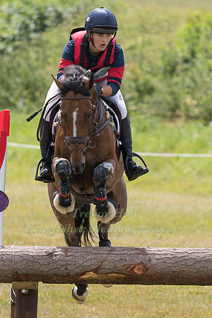 CHUFFY CLARKE (GBR) AND SECOND SUPREME-2