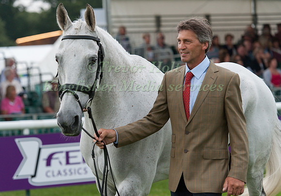 Andrew Nicholson (NZL) and Avebury at the first horse Inspection