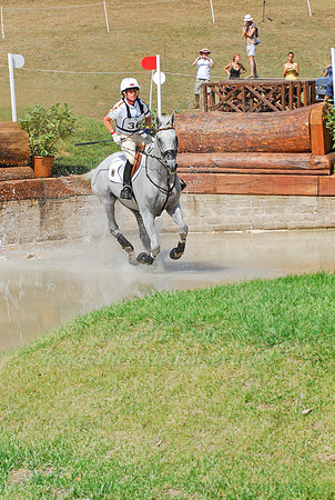 Bettina Hoy and Ringwood Cockatoo