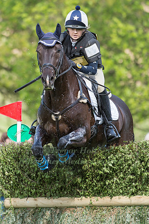 Rebecca Nicholson riding  SPORTING UNO