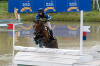 EMMA HOBDAY AND SHADOW PUPPET  TAKING PART IN THE CROSS COUNTRY PHASE OF THE ADVANCED CLASS