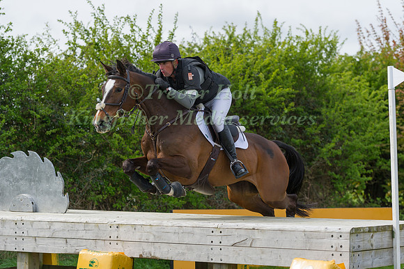 GORDON MURPHY  RIDING LUMBRERA W