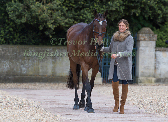 Clara Loiseau (FRA) and  Wont Wait