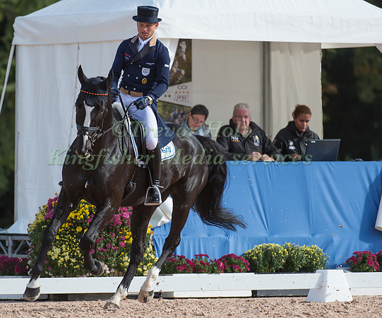 Michael Jung of Germany riding Halunke FBW