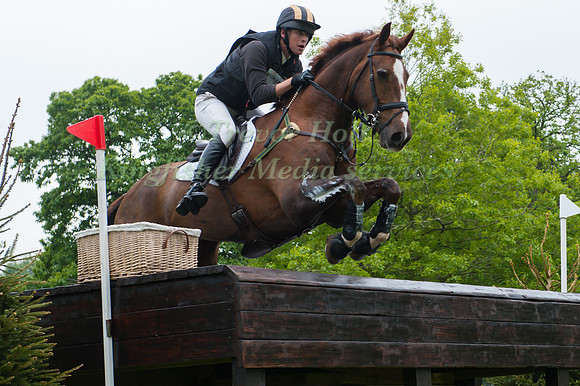 Tom  Rowland (GBR) riding  Possible Mission