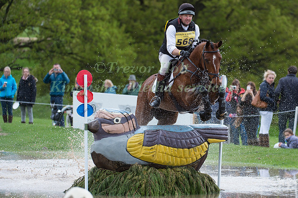 Simon Vatcher riding  CAMBLIN HILL