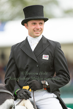 Harry Dzenis (GBR) and  Xam