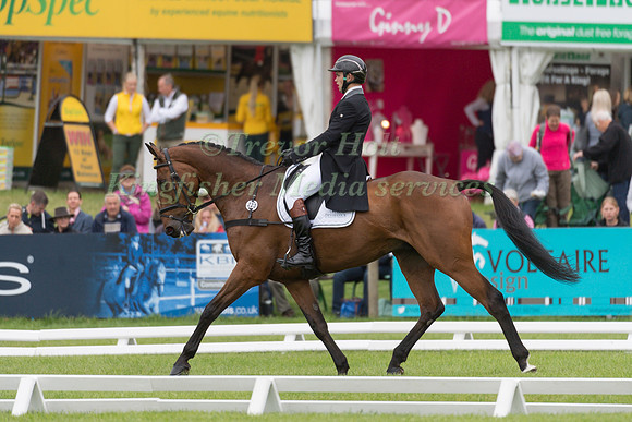 HARRY MUTCH (GBR) AND HD BRONZE