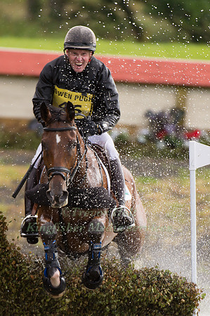 Angus Smales riding Master Crisp