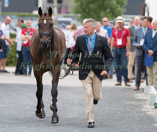 ANDREAS DIBOWSKI (GER) AND  FRH CORRIDA
