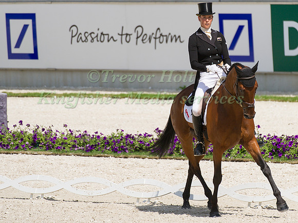 Lucy Jackson riding Willy Do