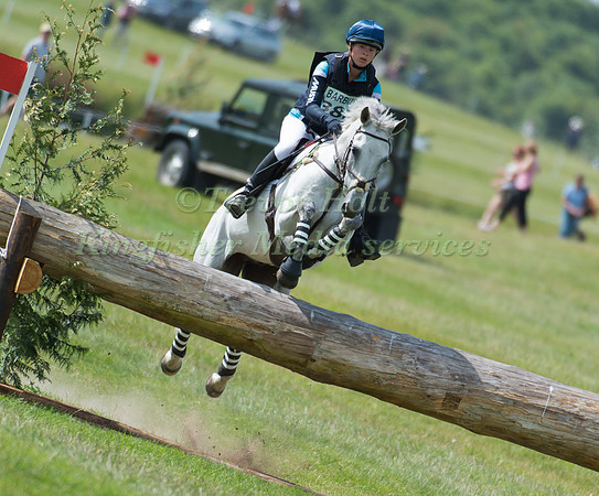 SOFIA  SJOBORG (SWE) RIDING  DHI MIGHTY DWIGHT