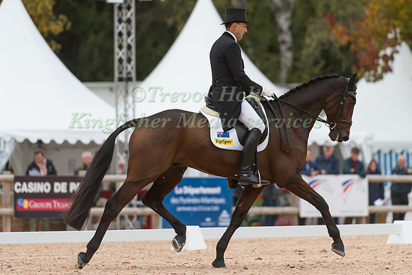 Bill Levett of Australia riding Shannondale Titian